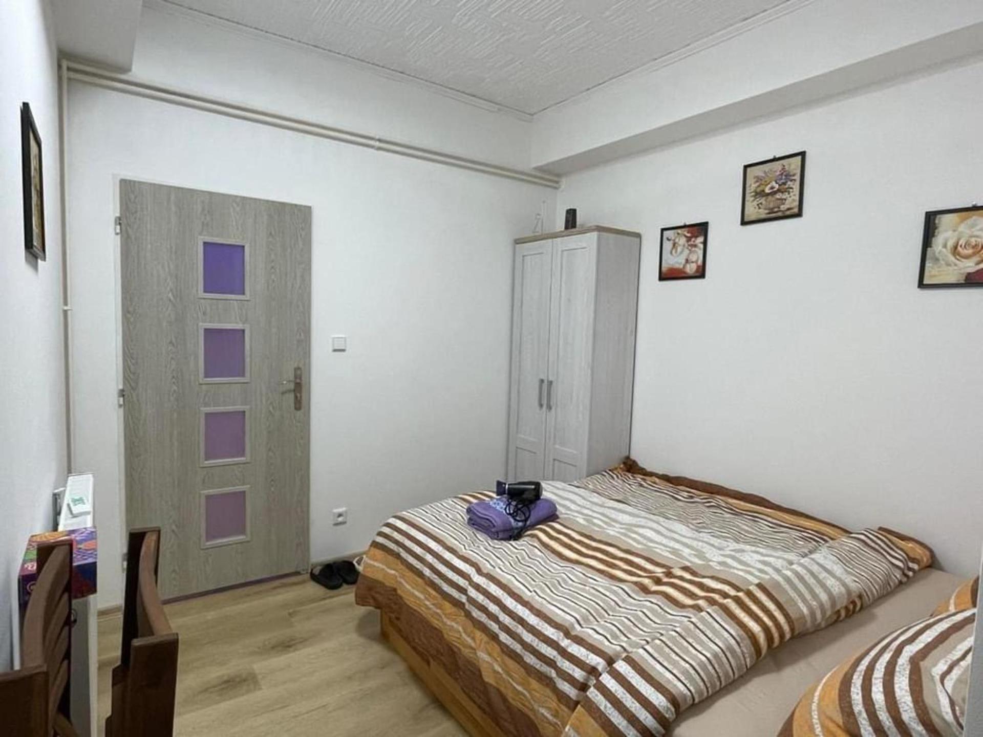 Cozy In Zizkov Apartment
